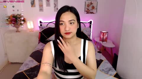 Snapshot of slave_amanda69 chatting on 02.19.25 Queen Cyrine online show from 02.19.25