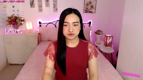 Snapshot of slave_amanda69 chatting on 03.06.25 Queen Cyrine online show from 03.06.25