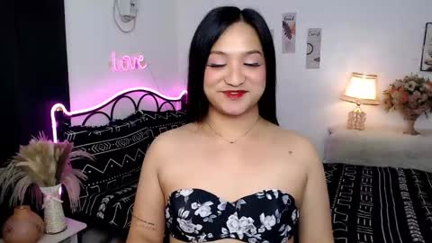 Snapshot of slave_amanda69 chatting on 09.22.25 Queen Cyrine online show from 09.22.25
