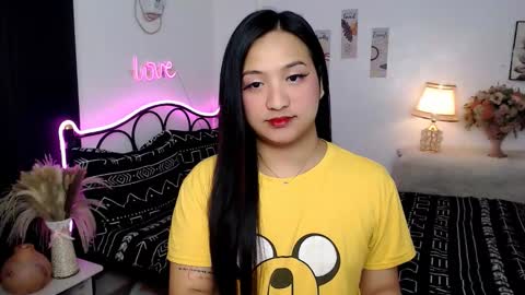 Snapshot of slave_amanda69 chatting on 09.23.25 Queen Cyrine online show from 09.23.25