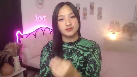 Snapshot of slave_amanda69 chatting on 10.14.25 Queen Cyrine online show from 10.14.25