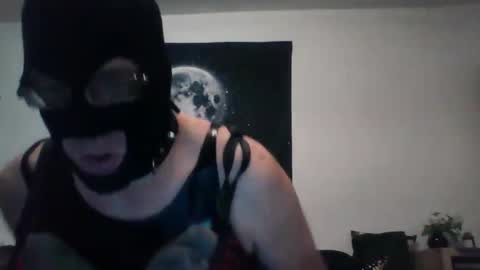 Snapshot of slaveforgodess chatting on 10.12.25 slaveforgodess online show from 10.12.25