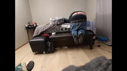 Snapshot of sleepwithyou chatting on 01.26.25 sleepwithyou online show from 01.26.25