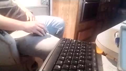 Snapshot of sleepwithyou chatting on 11.04.25 sleepwithyou online show from 11.04.25