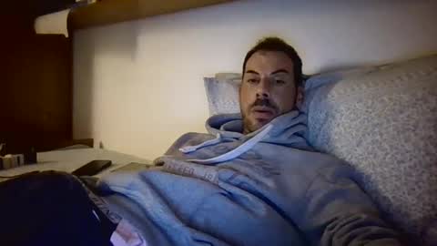 Snapshot of slevin1983 chatting on 03.04.25 slevin online show from 03.04.25