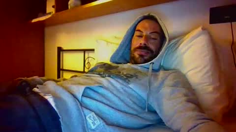 Snapshot of slevin1983 chatting on 10.28.25 slevin online show from 10.28.25