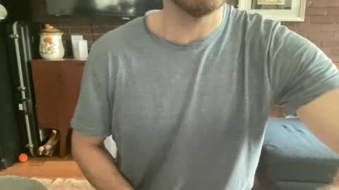 Snapshot of slickandeasy39 chatting on 03.04.25 slickandeasy39 online show from 03.04.25