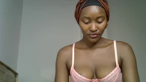 slim_queen254 online show from 07.17.26