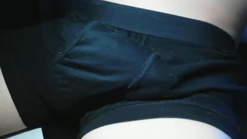 Snapshot of slimhungyvng chatting on 04.07.26 slimhungyvng online show from 04.07.26