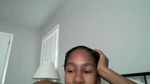 Snapshot of slimmmgooodiexoxo chatting on 10.17.25 slimmmgooodiexoxo online show from 10.17.25