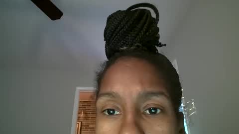 Snapshot of slimmmgooodiexoxo chatting on 11.11.25 slimmmgooodiexoxo online show from 11.11.25