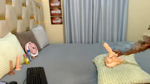slimqueenbae online show from 07.19.26