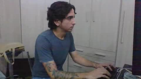 Snapshot of slimteaser089 chatting on 11.02.25 SlimTeaser089 online show from 11.02.25