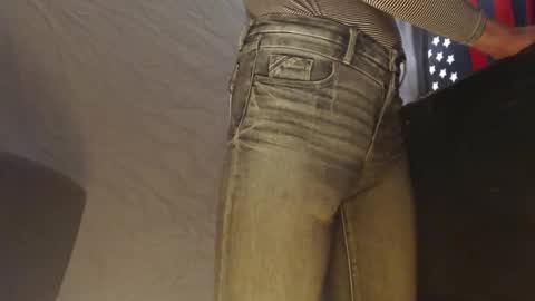 Snapshot of slimzen5ever chatting on 11.22.25 slimzen5ever online show from 11.22.25