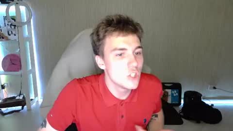 Snapshot of slippery_baby chatting on 07.12.26 Mila online show from 07.12.26