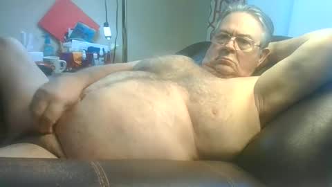 slippery_duck online show from 01.26.25