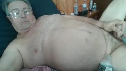 Snapshot of slippery_duck chatting on 02.25.26 slippery_duck online show from 02.25.26