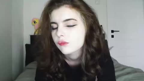 Snapshot of sloomonata chatting on 09.30.25 sloomonata online show from 09.30.25