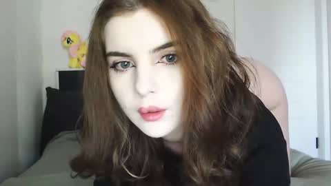 Snapshot of sloomonata chatting on 10.06.25 sloomonata online show from 10.06.25