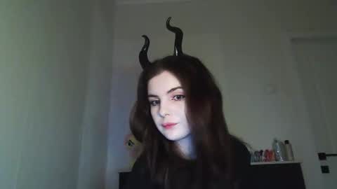 Snapshot of sloomonata chatting on 11.03.25 sloomonata online show from 11.03.25