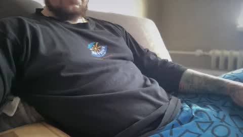 Snapshot of slovakman69 chatting on 11.04.25 just chillin online show from 11.04.25