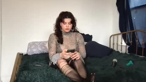 Snapshot of slowburnrenee chatting on 02.05.25 Renee online show from 02.05.25