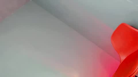 Snapshot of slut4attention chatting on 10.04.25 slut4attention online show from 10.04.25