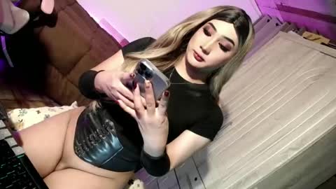 Snapshot of slut_bigcock chatting on 06.20.26 Nathalie online show from 06.20.26