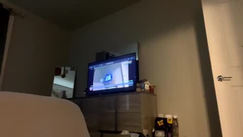 slutforu100 online show from 01.04.25