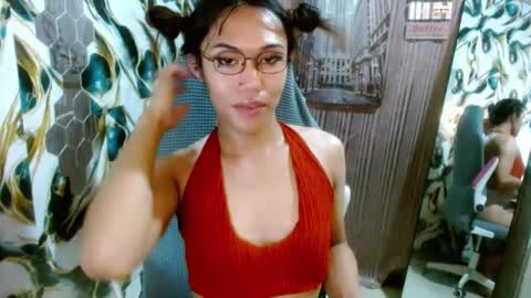 Snapshot of slutqueen_raz chatting on 04.21.26 Raz online show from 04.21.26
