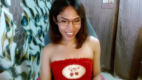 Snapshot of slutqueen_raz chatting on 04.25.26 Raz online show from 04.25.26