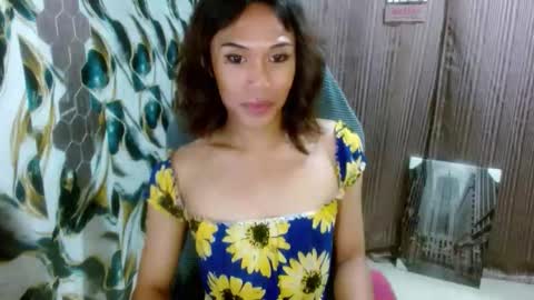 Snapshot of slutqueen_raz chatting on 04.27.26 Raz online show from 04.27.26