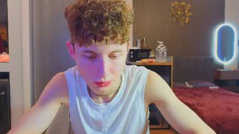 Snapshot of sluttsavage chatting on 06.16.26 sluttsavage online show from 06.16.26