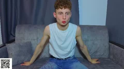Snapshot of sluttsavage chatting on 06.19.26 sluttsavage online show from 06.19.26