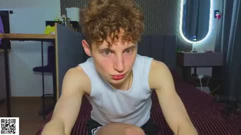 Snapshot of sluttsavage chatting on 07.21.26 sluttsavage online show from 07.21.26