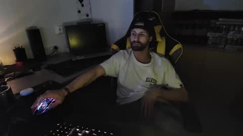 Snapshot of slwdn chatting on 01.20.25 SlowDown online show from 01.20.25