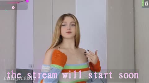 Snapshot of small_blondee chatting on 01.30.25 Emily online show from 01.30.25