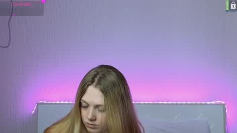 Snapshot of small_blondee chatting on 02.04.25 Emily online show from 02.04.25