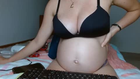 Snapshot of smallbrenda21 chatting on 10.30.25 brenda online show from 10.30.25