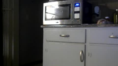 Snapshot of smalldickdjk chatting on 10.29.25 smalldickdjk online show from 10.29.25