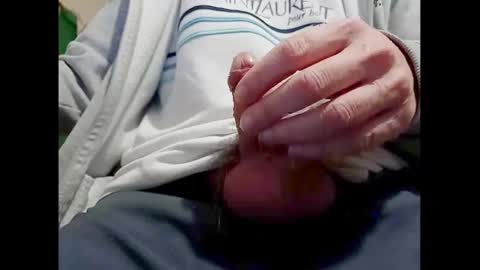 Small Hairy Uncut online show from 01.17.25