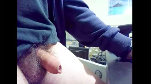 Snapshot of smallhairyuncut chatting on 05.17.26 Small Hairy Uncut online show from 05.17.26