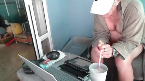 Daddy online show from 11.20.25