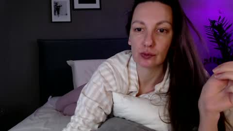 Anna no bbbbybybbabebyy just Anna. And dont call me mom please. online show from 02.10.25