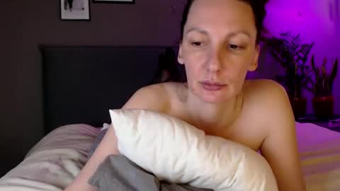 Anna no bbbbybybbabebyy just Anna. And dont call me mom please. online show from 02.16.25