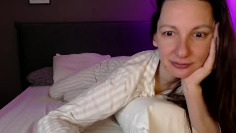 Anna no bbbbybybbabebyy just Anna. And dont call me mom please. online show from 02.18.25