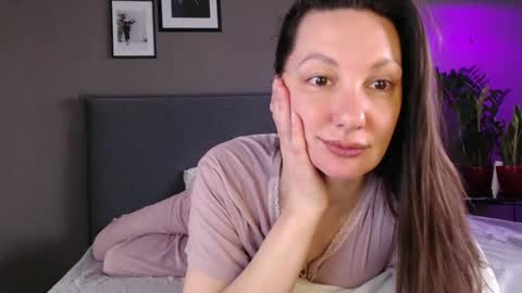 Anna no bbbbybybbabebyy just Anna. And dont call me mom please. online show from 03.07.25