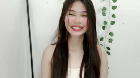 Snapshot of smellon_shake chatting on 10.01.25 Julia online show from 10.01.25