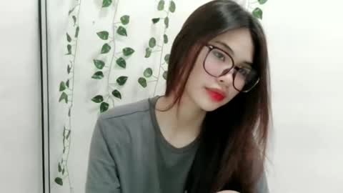 Snapshot of smellon_shake chatting on 10.14.25 Julia online show from 10.14.25