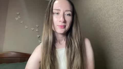 smilequeen_ online show from 10.10.25